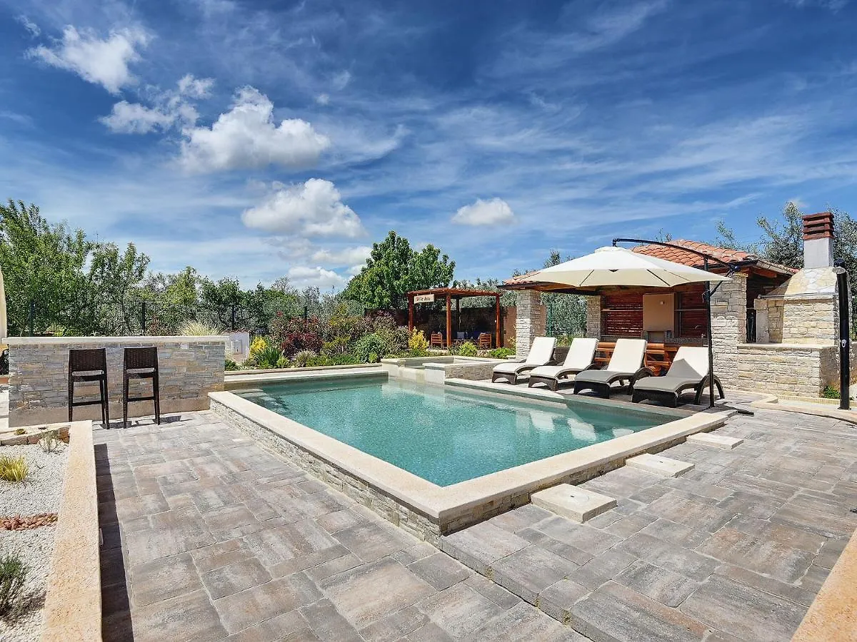 Modern Holiday Home In Medulin With Pool Croatia